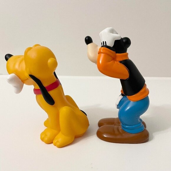Disney Goofy and Pluto Vinyl Figure 4 and 4.5 Inch Toys - Picture 4 of 16